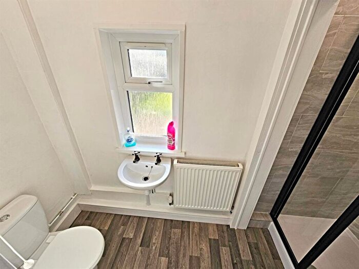 1 Bedroom Detached Bungalow To Rent In Morien Crescent, Pontypridd, CF37