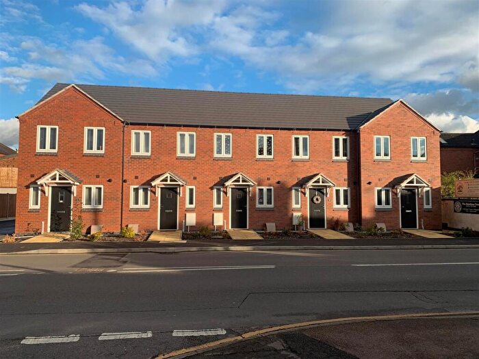 2 Bedroom Town House To Rent In High Street, Whetstone, Leicester, LE8