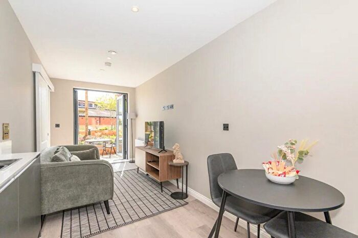 1 Bedroom Flat To Rent In Holbeck, LS12