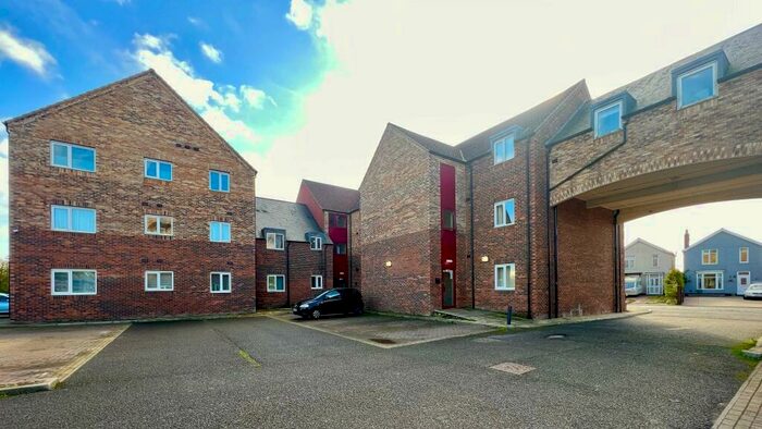 2 Bedroom Flat For Sale In Castle Sq Wyberton Wst Rd, Boston, PE21