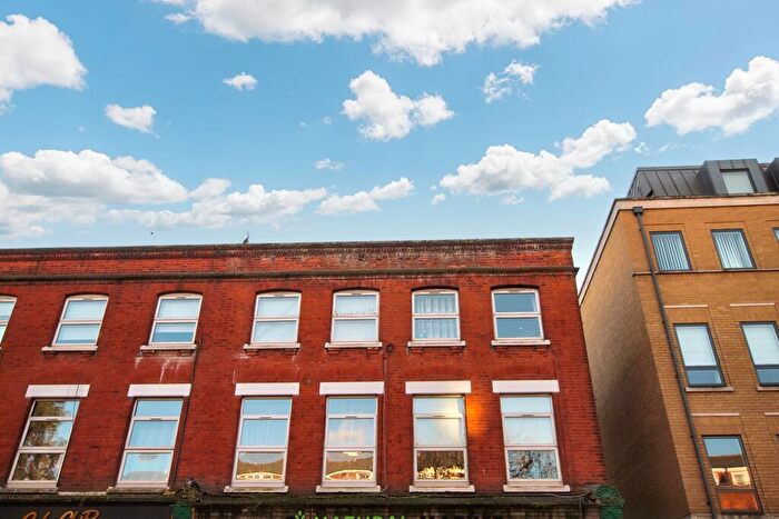 1 Bedroom Flat To Rent In Church Road (), Hendon, NW4