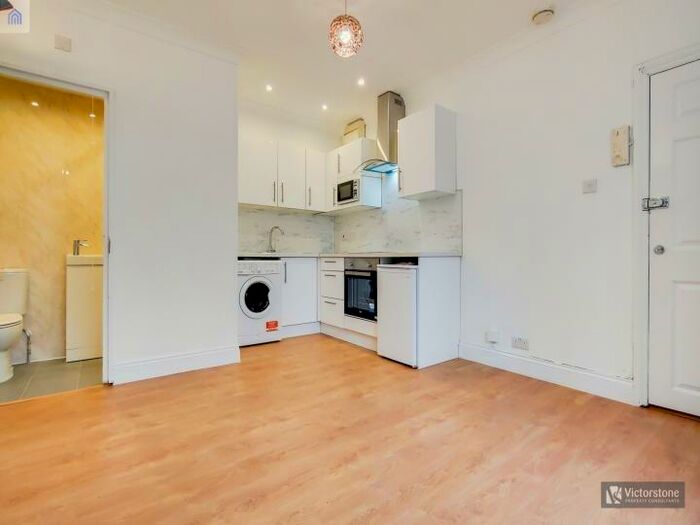 Studio To Rent In Oakley Square, Mornington Crescent, London, NW1