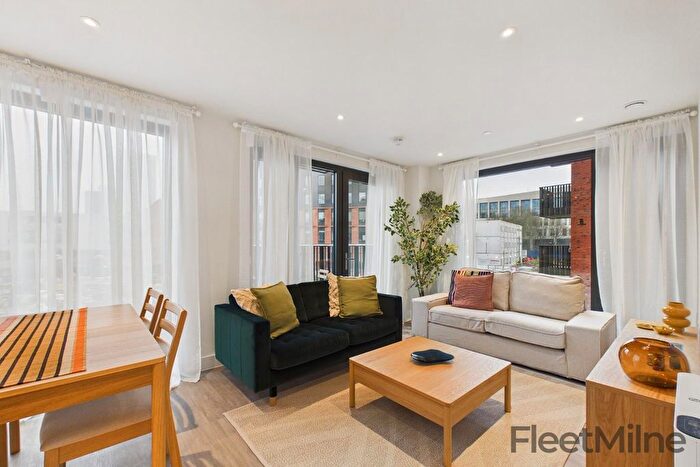 2 Bedroom Flat To Rent In Cardigan Wharf, Glasswater Locks, Pitt Street, Birmingham, B4