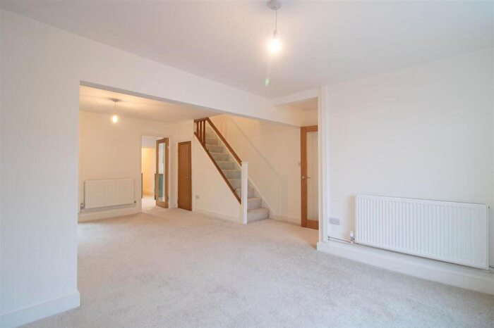 3 Bedroom Terraced House For Sale In High Street, Blackwood, NP12