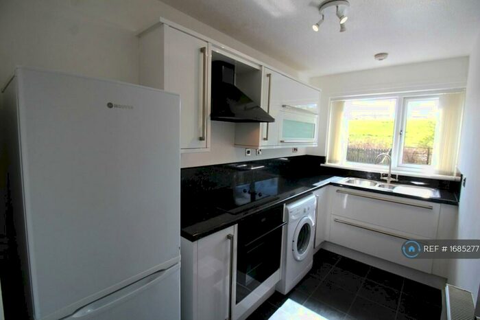 1 Bedroom Flat To Rent In Ailsa Court, Hamilton, ML3