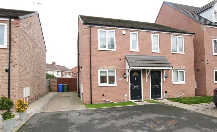 2 Bedroom Semi-Detached House For Sale In Bryndale Close, Bircotes, Doncaster, DN11