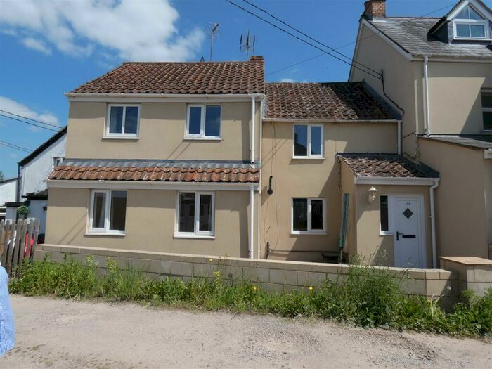 2 Bedroom House For Sale In Quemerford, Calne, SN11