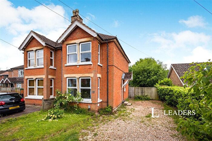 2 Bedroom Semi Detached House To Rent In Hazel Avenue, Farnborough, GU14