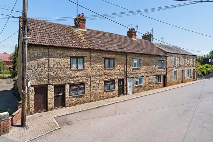 4 Bedroom End Terrace House For Sale In East Street, Olney, MK46