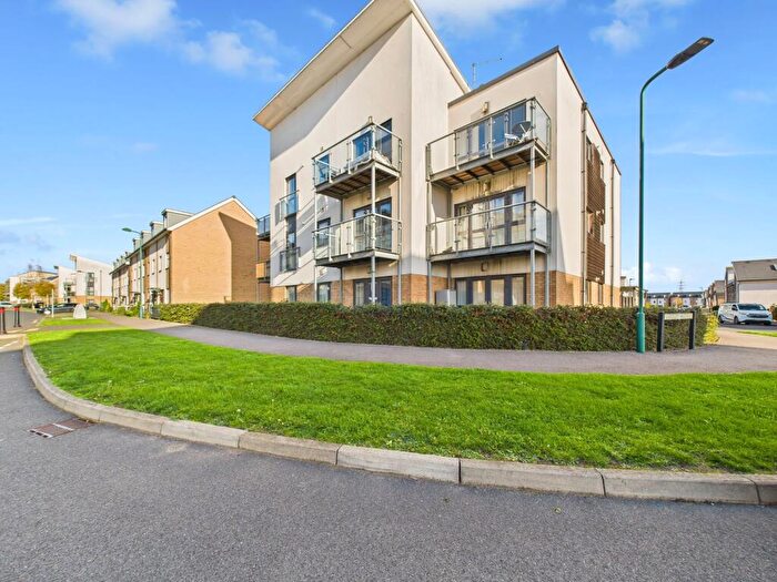 2 Bedroom Flat For Sale In Hartley Avenue, Peterborough, PE1