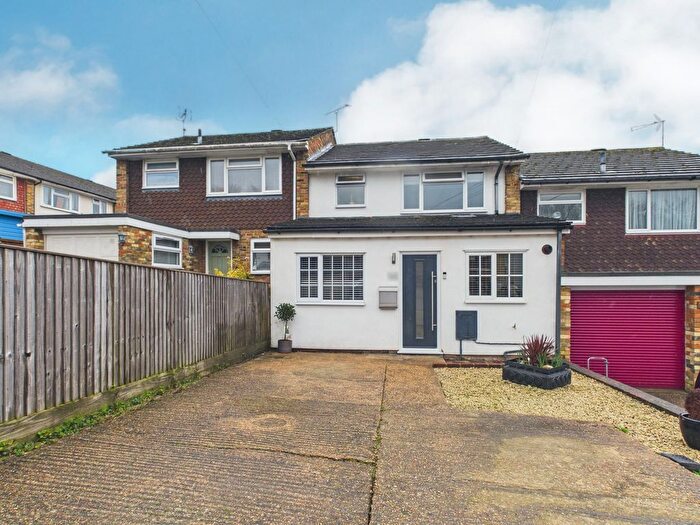 3 Bedroom Terraced House For Sale In Farndale Gardens, Hazlemere, HP15