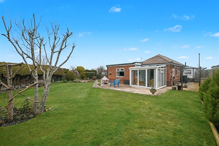 3 Bedroom Detached Bungalow For Sale In Broadview Close, Eastbourne, BN20