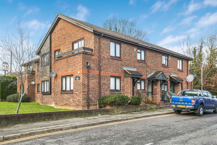 2 Bedroom Maisonette For Sale In Hatfield Road, St. Albans, AL4