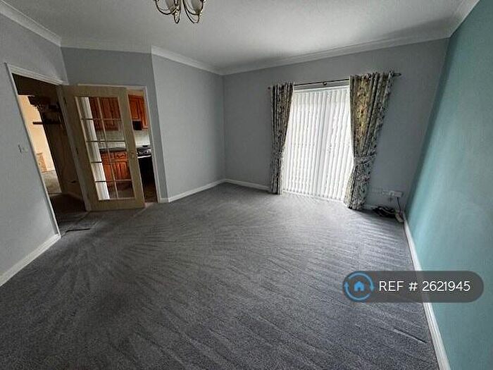 1 Bedroom Flat To Rent In Park Drive, Longfield, DA3