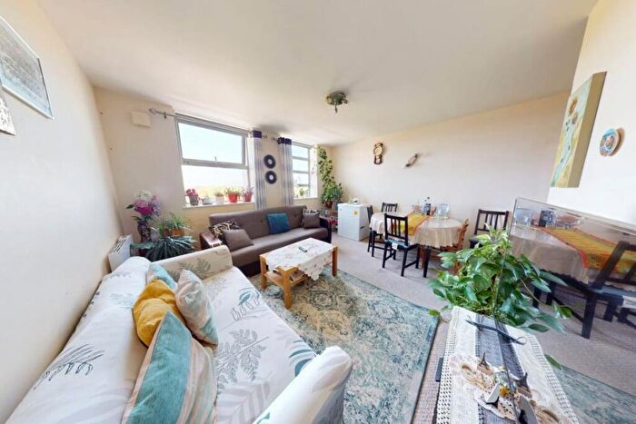 2 Bedroom Flat For Sale In The Lumiere Building, Romford Road, London, E7