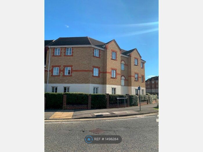 2 Bedroom Flat To Rent In Lennox Close, Chafford Hundred, Grays, RM16