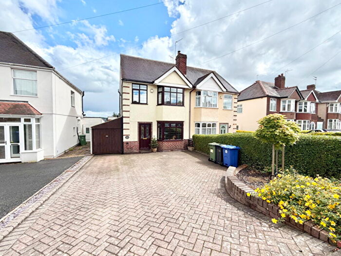 3 Bedroom Semi Detached House For Sale In Amblecote Road, Brierley Hill, DY5