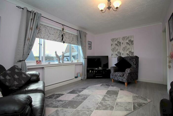 2 Bedroom Semi-Detached House For Sale In Drummond Place, Blackridge, EH48