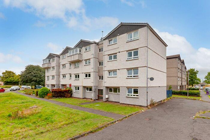2 Bedroom Flat For Sale In Flat, Saughton Mains Park, Saughton, EH11