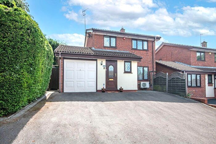 3 Bedroom Detached House For Sale In Oakham Close, Oakenshaw South, Redditch, B98