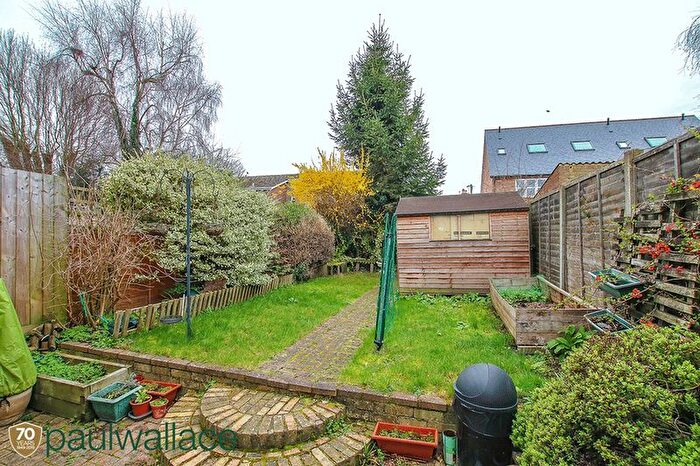 1 Bedroom Flat To Rent In Wharf Road, Wormley, Broxbourne, EN10