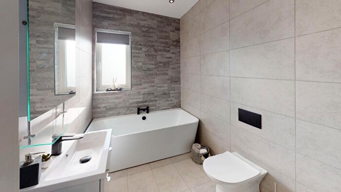 5 Bedroom Terraced House To Rent In Albert Road ( Bed), Lenton, Nottingham, NG7