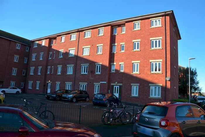 2 Bedroom Flat To Rent In Vardy Court, Highbridge Quay, Highbridge, TA9