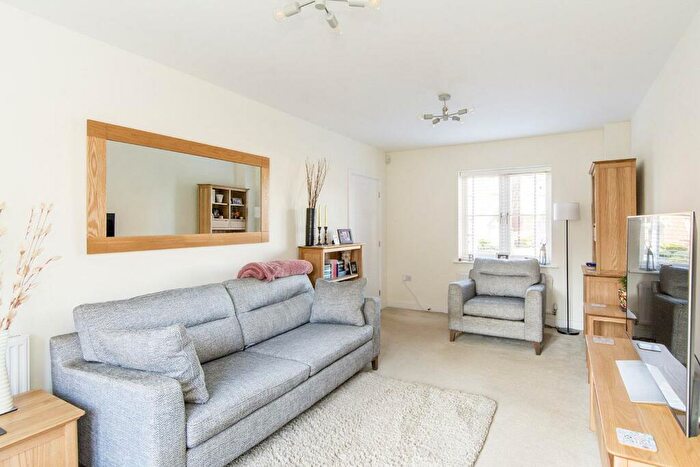 3 Bedroom Detached House For Sale In Dale Close, Lutterworth, LE17