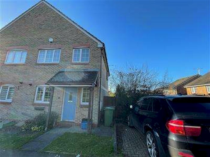 3 Bedroom Semi-Detached House To Rent In Robeson Way, , Borehamwood, WD6