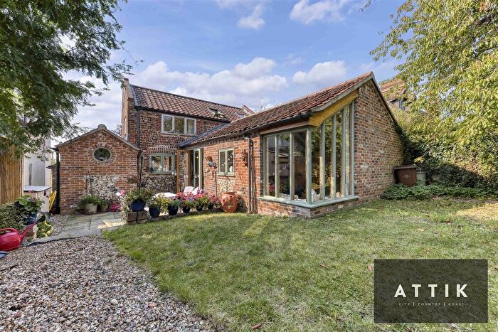 5 Bedroom Barn Conversion For Sale In Norwich Road, Stoke Holy Cross, Norwich, NR14