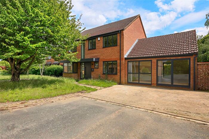 5 Bedroom Detached House To Rent In Hopkins Close, Cambridge, Cambridgeshire, CB4