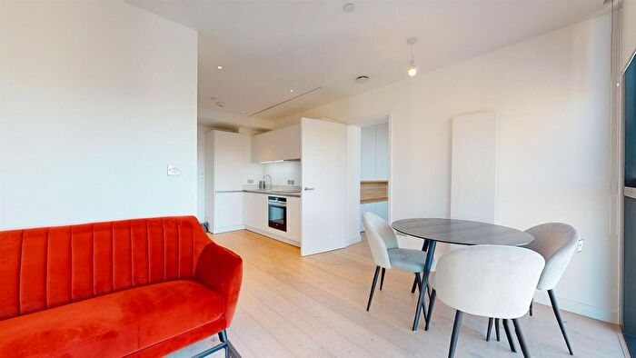 1 Bedroom Flat To Rent In Highgate Hill, London, N19