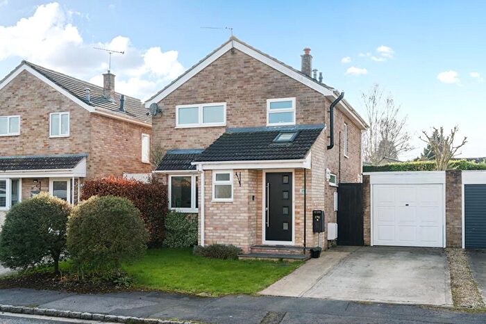 3 Bedroom Detached House For Sale In Walkers Close, Freeland, OX29