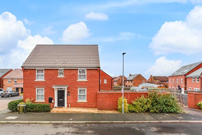 3 Bedroom Semi Detached House For Sale In Pintail Lane, Thrapston, NN14