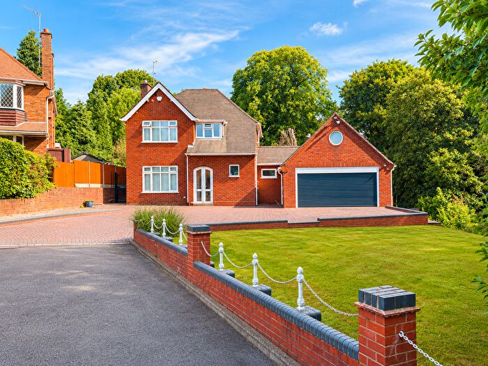 4 Bedroom Detached House For Sale In Elizabeth Grove, Oakham, Dudley, DY2