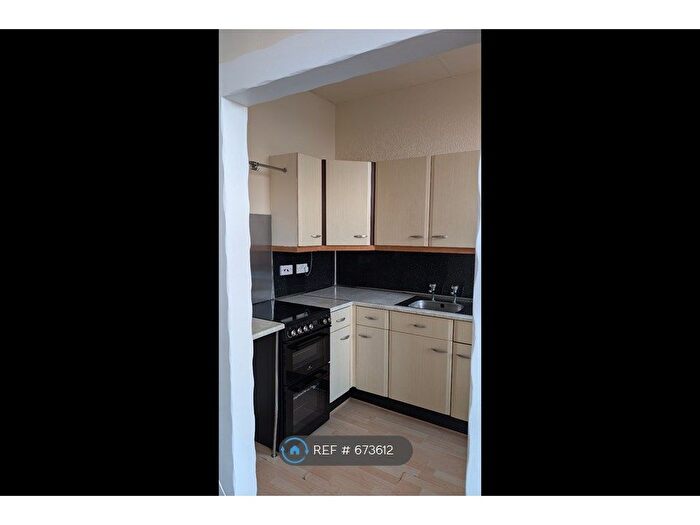 1 Bedroom Flat To Rent In Cromwell Terrace, Scarborough, YO11