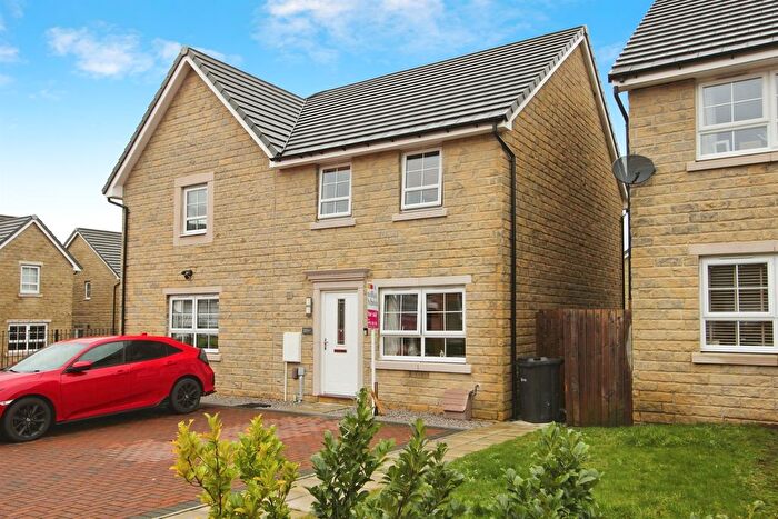 3 Bedroom Semi Detached House For Sale In Reservoir View, East Ardsley, Wakefield, WF3