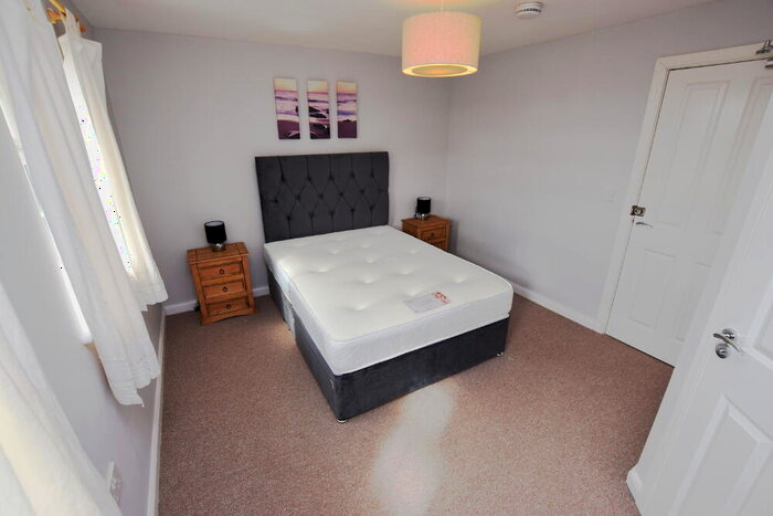 1 Bedroom Detached House To Rent In Farnborough Drive, Daventry, NN11