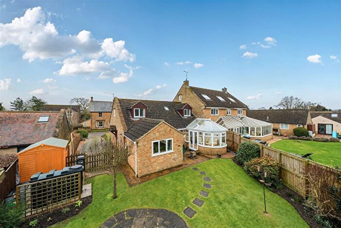 3 Bedroom Semi-Detached House For Sale In Coat, Martock, TA12