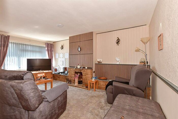 3 Bedroom Semi-Detached Bungalow For Sale In Cedar Road, Sturry, Canterbury, Kent, CT2