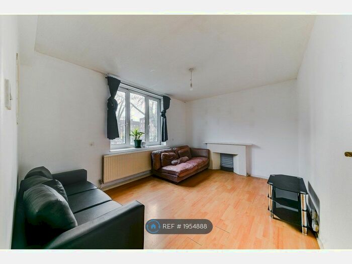 3 Bedroom Flat To Rent In Warwick Grove, London, E5