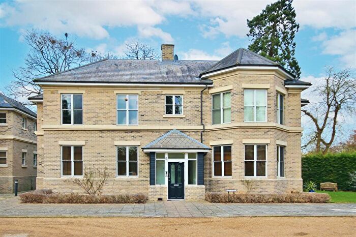 2 Bedroom Apartment To Rent In The Elms, Houghton, PE28
