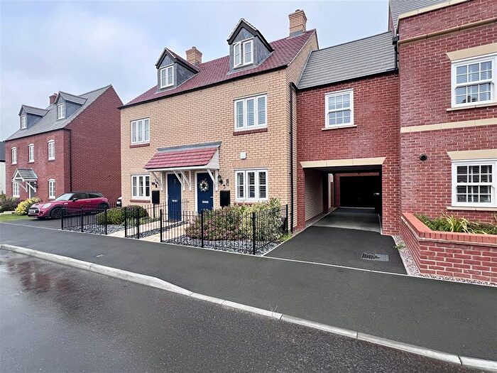 3 Bedroom Property For Sale In Clay Green, Towcester, NN12