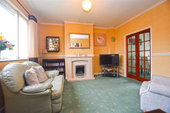 3 Bedroom Semi Detached House For Sale In Kenyon Lane, Middleton, Manchester, M24