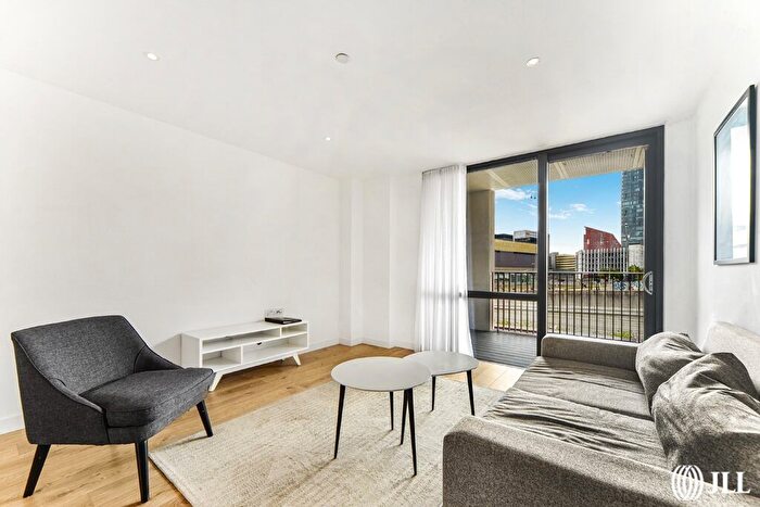 3 Bedroom Flat To Rent In Giles House, London, E15