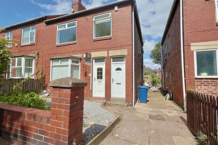 3 Bedroom Flat To Rent In Marleen Avenue, Newcastle Upon Tyne, NE6