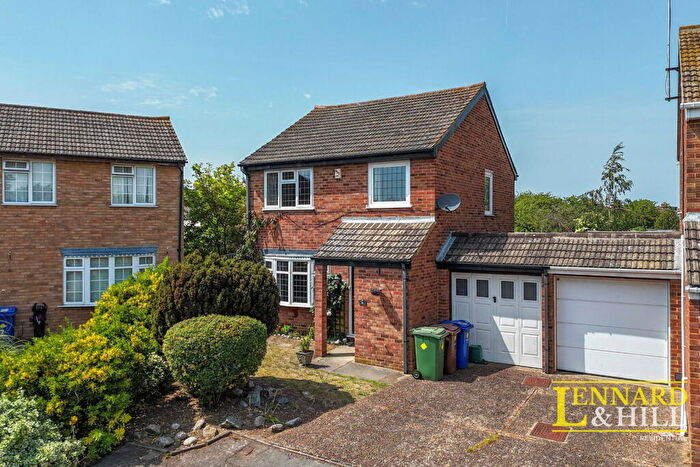 3 Bedroom Detached House For Sale In Wentworth Place, Grays, RM16