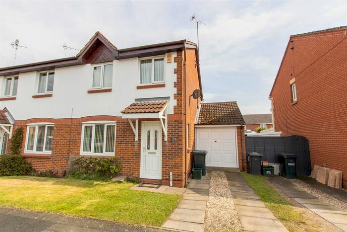 3 Bedroom Semi-Detached House To Rent In Park Road East, Calverton, Nottingham, NG14