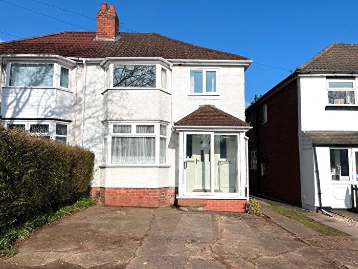 3 Bedroom Semi-Detached House To Rent In Cliff Rock Road, Birmingham, B45