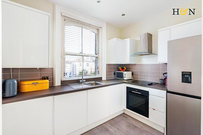 1 Bedroom Flat For Sale In Eaton Gardens Mansions, Eaton Gardens, Hove, BN3